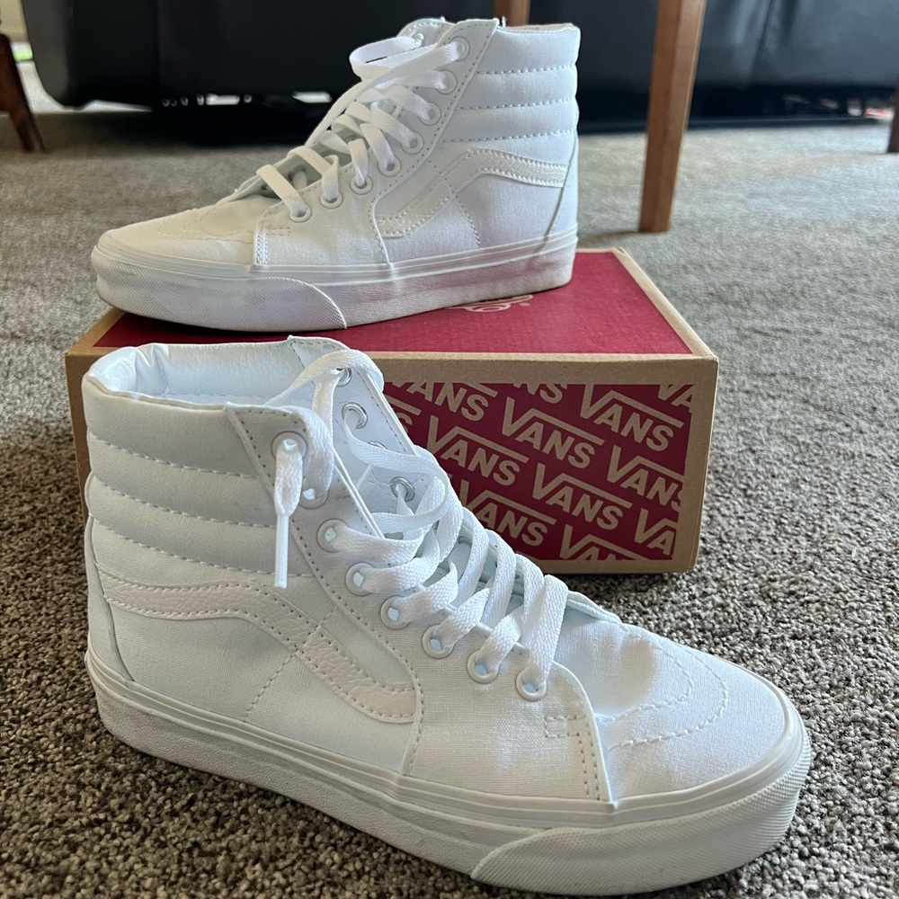 Women’s size 6.5 Vans Filmore High-Top Sneaker
